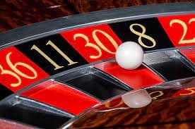 Studio live draw pt.bola dengan mesin bola fisik dan kamera multi-sudut untuk transparansi undian togel